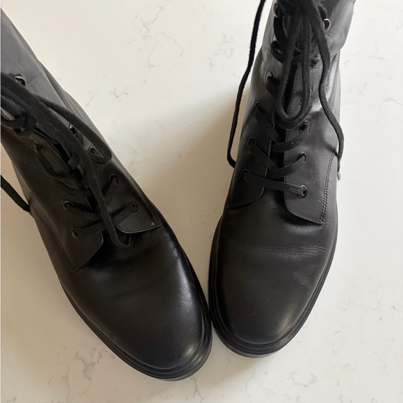 Stuart Weitzman Mckenzee Boots - Picture 10 of 14